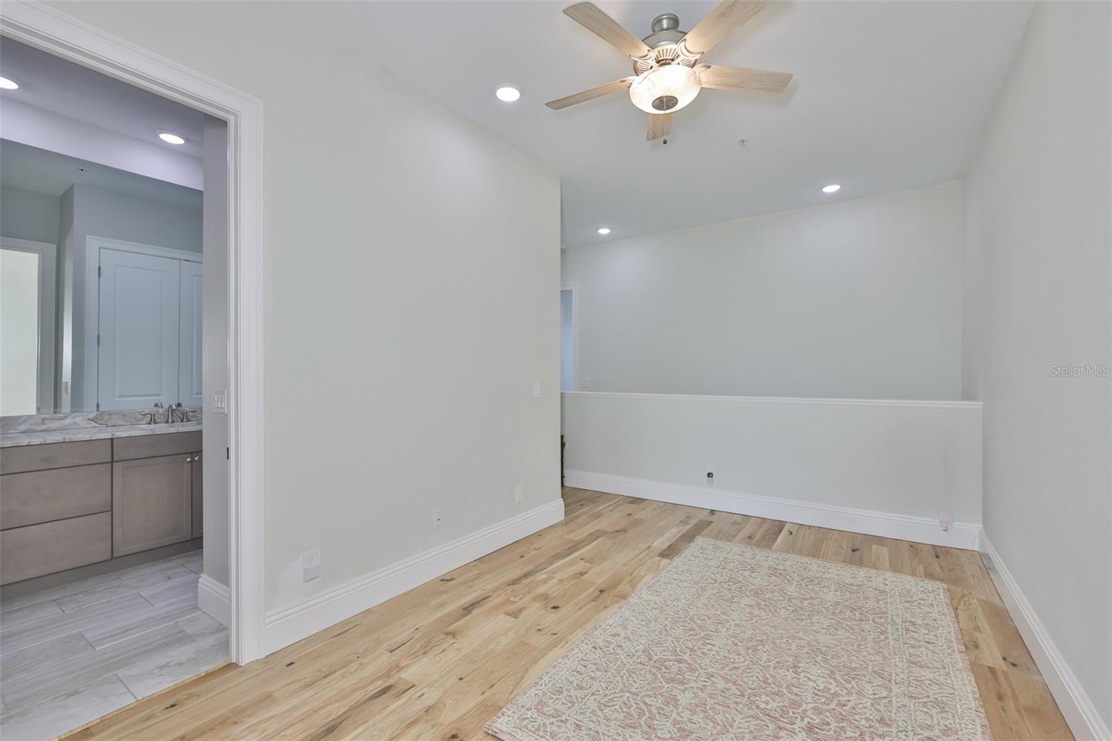 Image 25 of 41 For 7835 Hidden Creek Loop 102