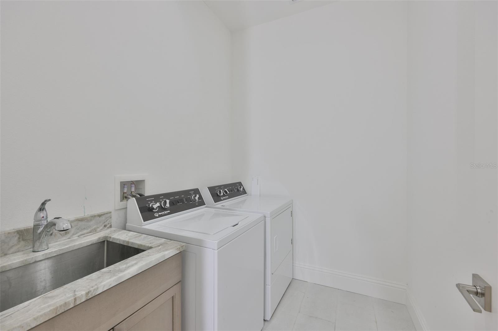 Image 36 of 41 For 7835 Hidden Creek Loop 102