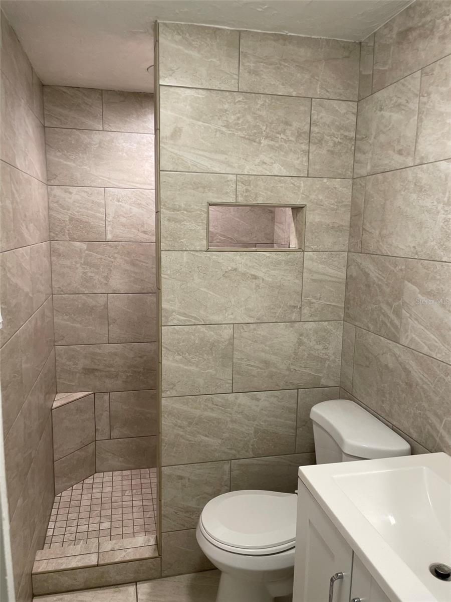 Image 13 of 56 For 828 Tuttle Avenue B