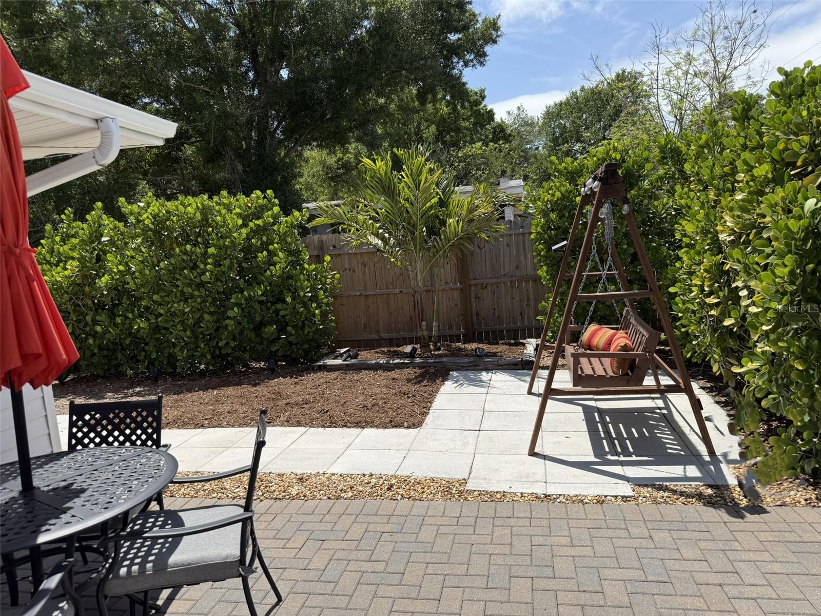 Image 21 of 56 For 828 Tuttle Avenue B