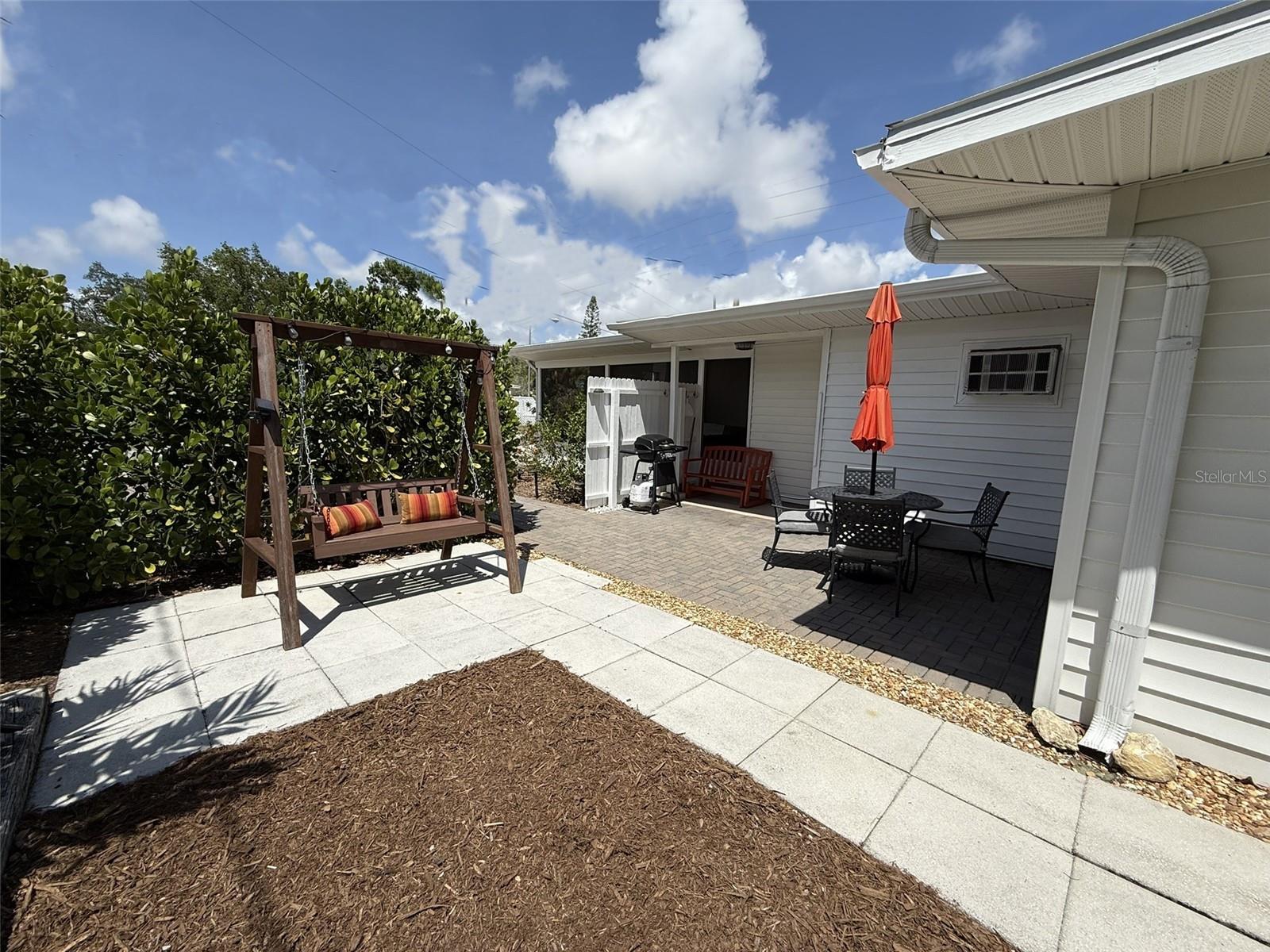 Image 26 of 56 For 828 Tuttle Avenue B