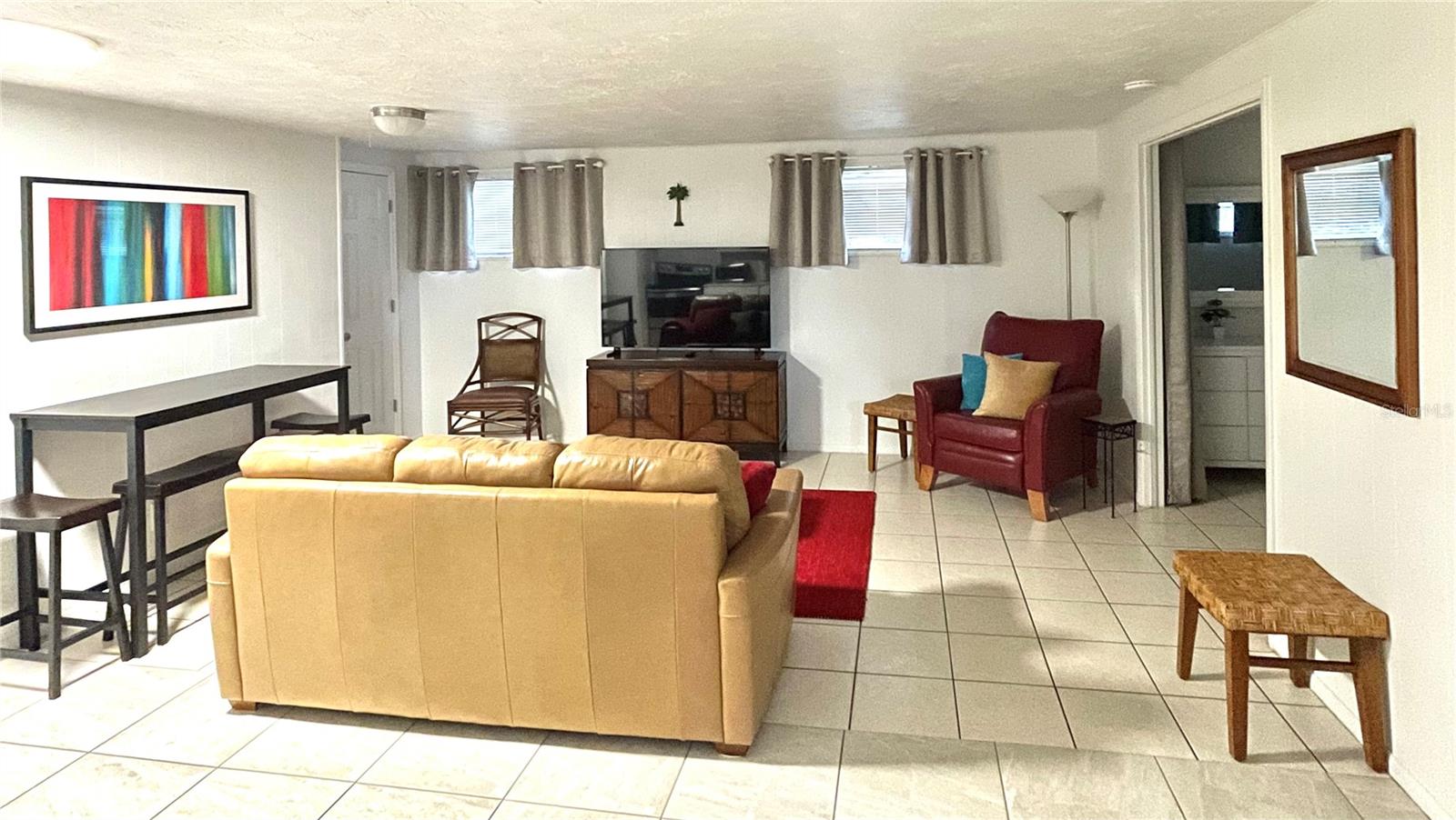 Image 4 of 56 For 828 Tuttle Avenue B