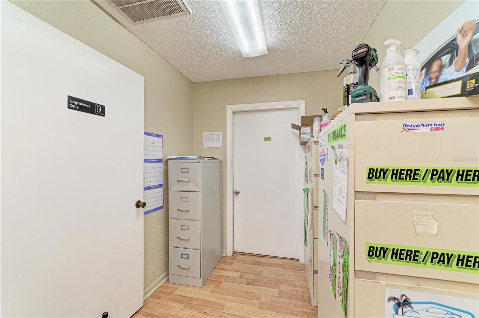 Image 15 of 41 For 2929 9th Street W