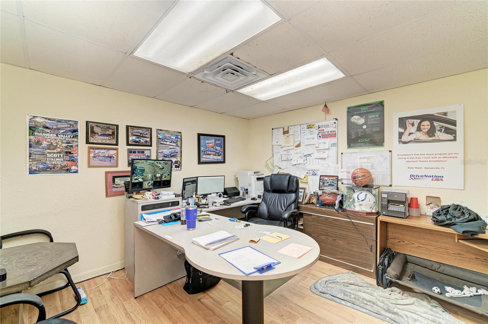 Image 16 of 41 For 2929 9th Street W