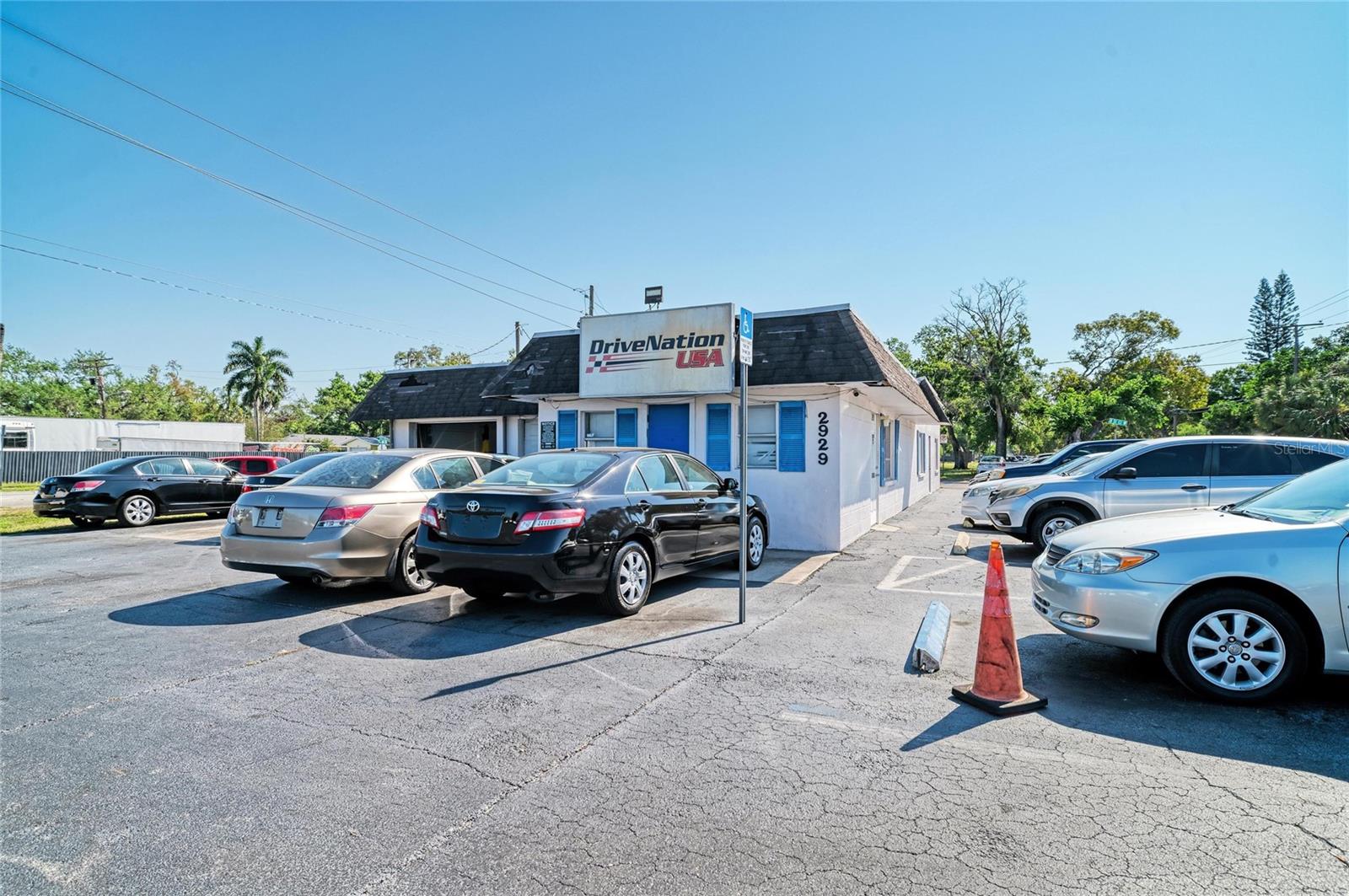 Image 7 of 41 For 2929 9th Street W