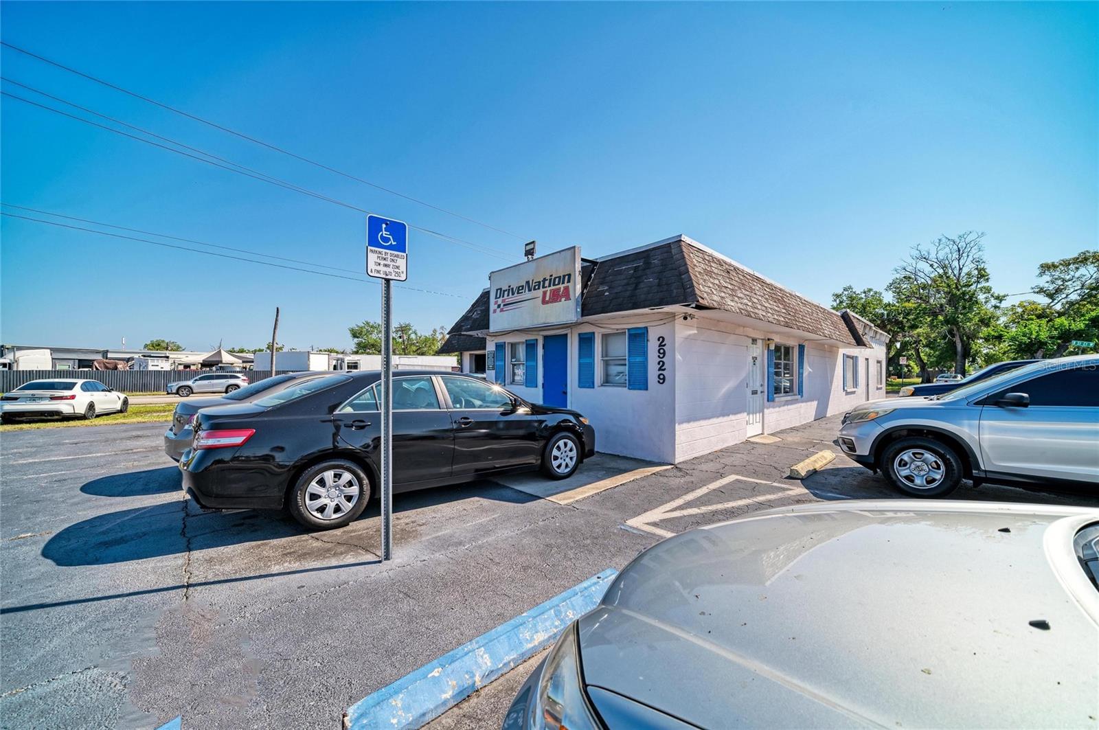 Image 8 of 41 For 2929 9th Street W