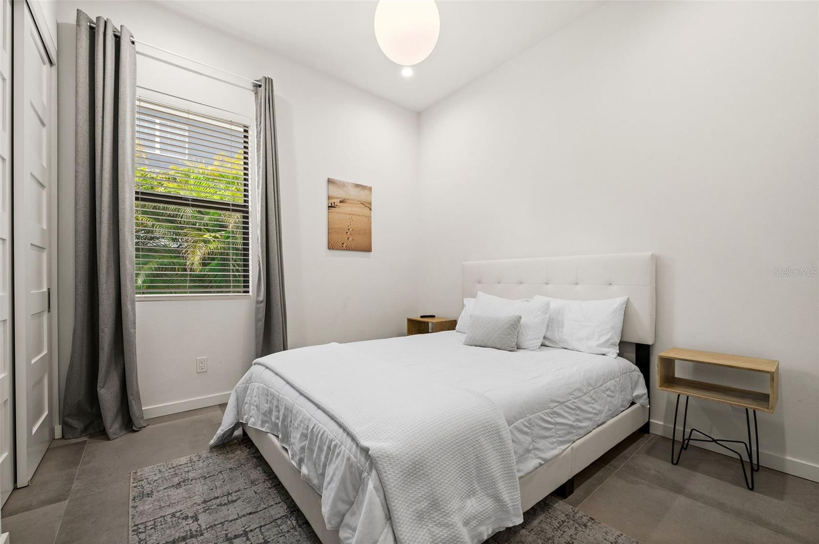 Listing photo id 18 for 5351 Moeller Avenue