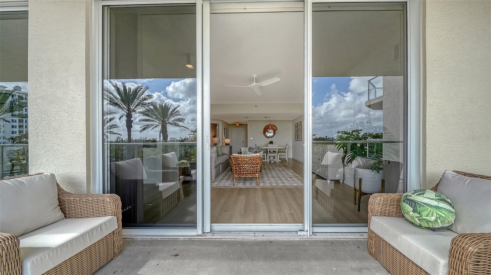 Image 14 of 54 For 1800 Benjamin Franklin Drive B308