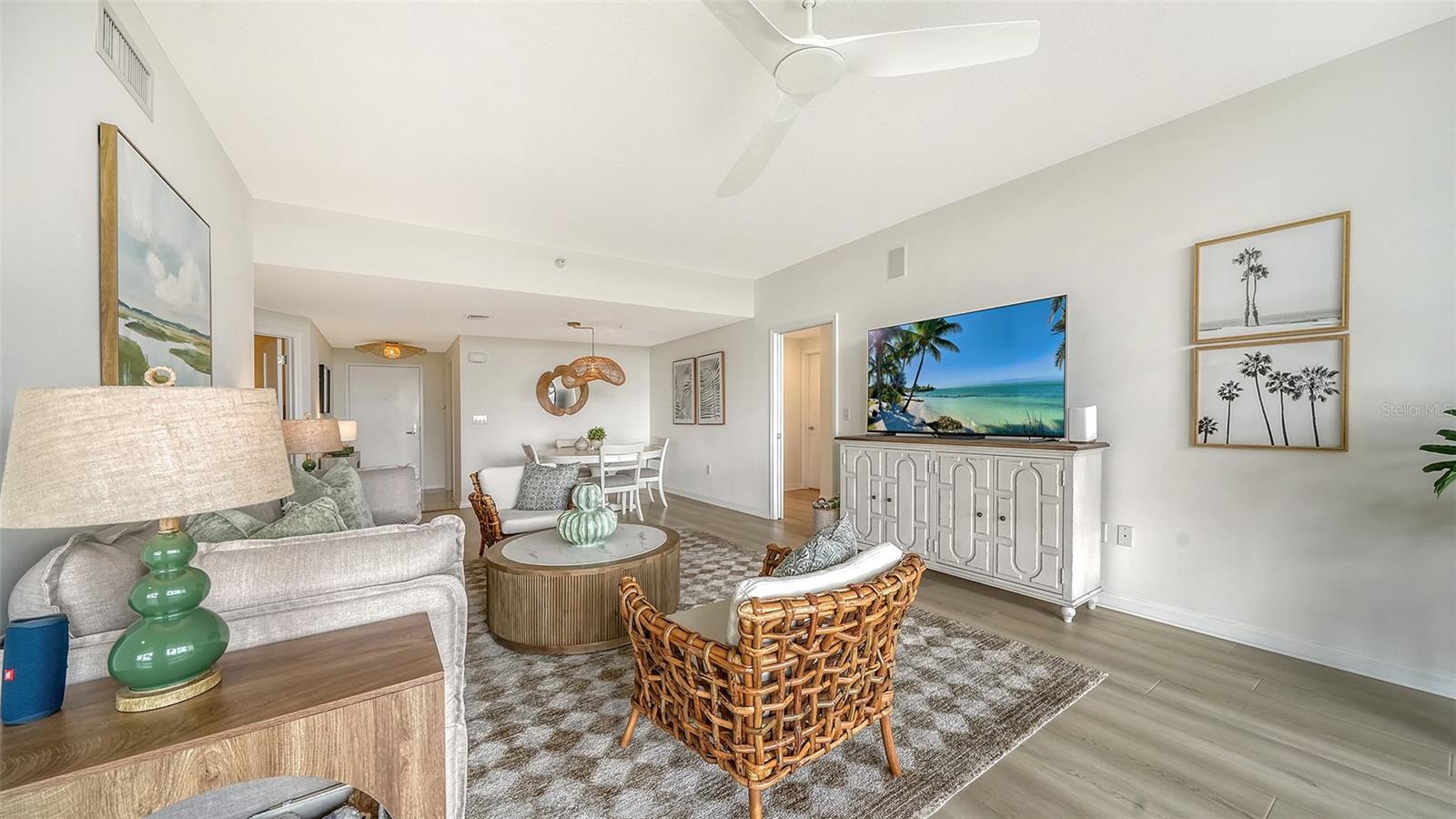 Image 16 of 54 For 1800 Benjamin Franklin Drive B308