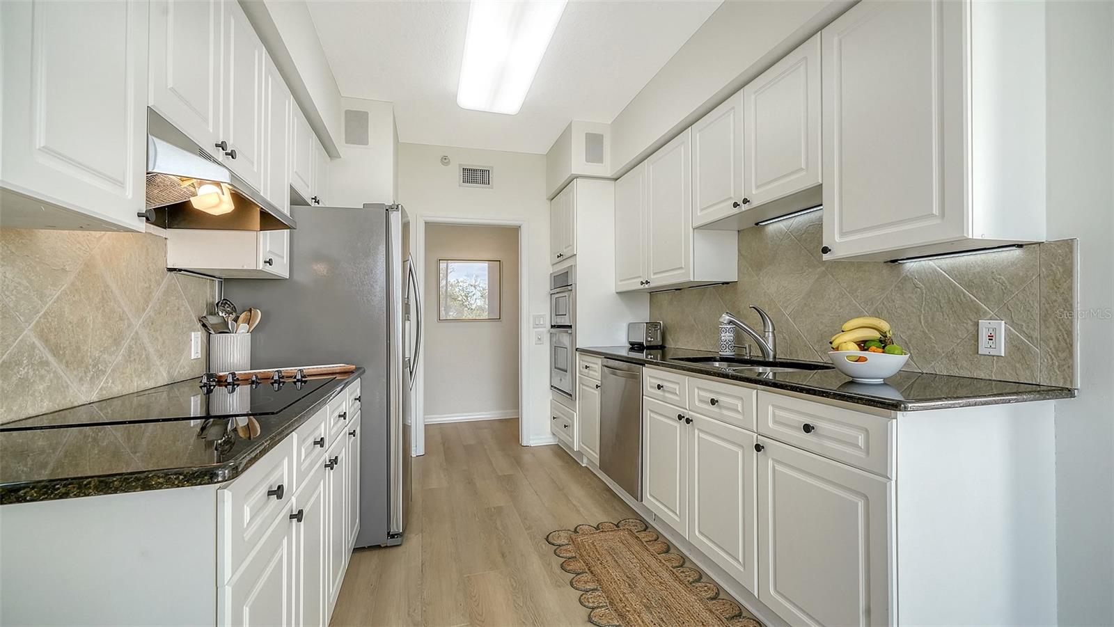 Image 20 of 54 For 1800 Benjamin Franklin Drive B308