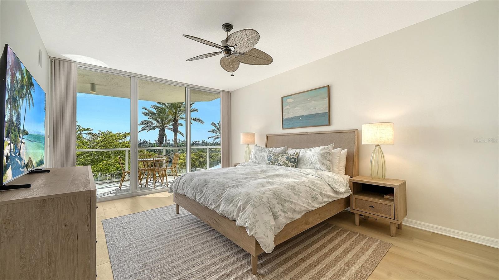 Image 22 of 54 For 1800 Benjamin Franklin Drive B308