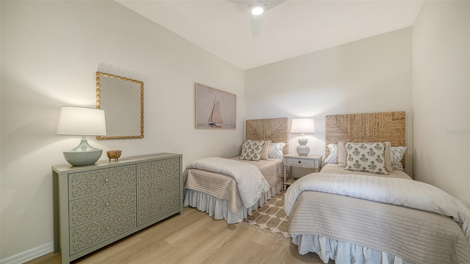 Image 28 of 54 For 1800 Benjamin Franklin Drive B308