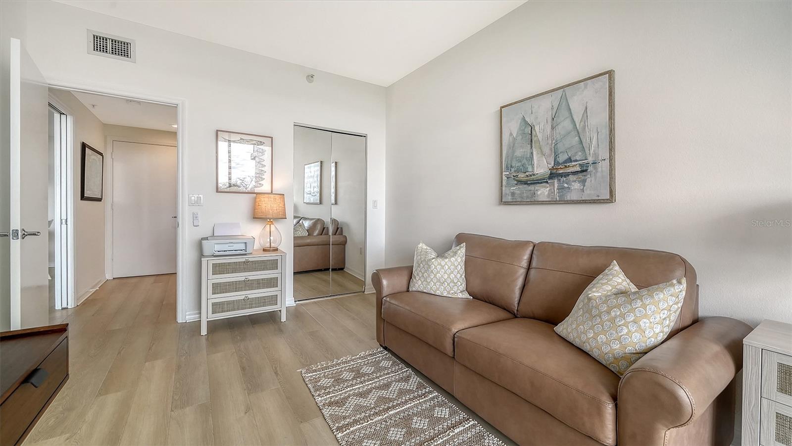 Image 32 of 54 For 1800 Benjamin Franklin Drive B308