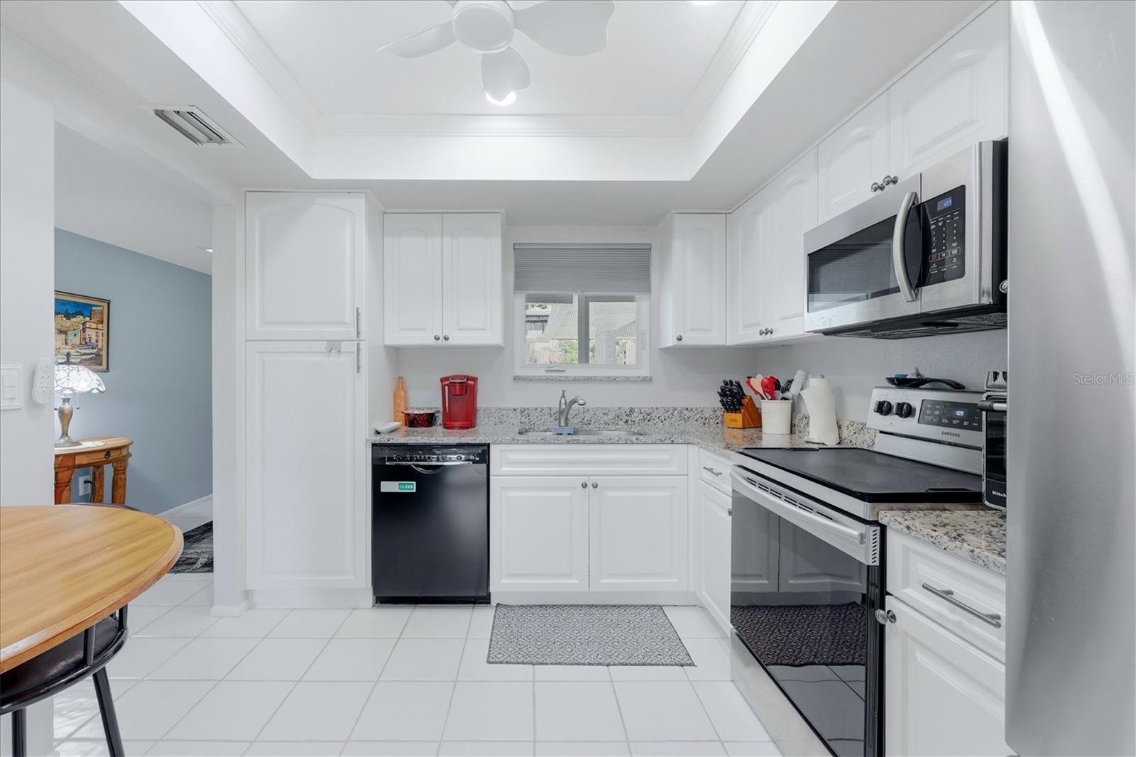 Image 12 of 41 For 1333 Glen Oaks Drive E 135