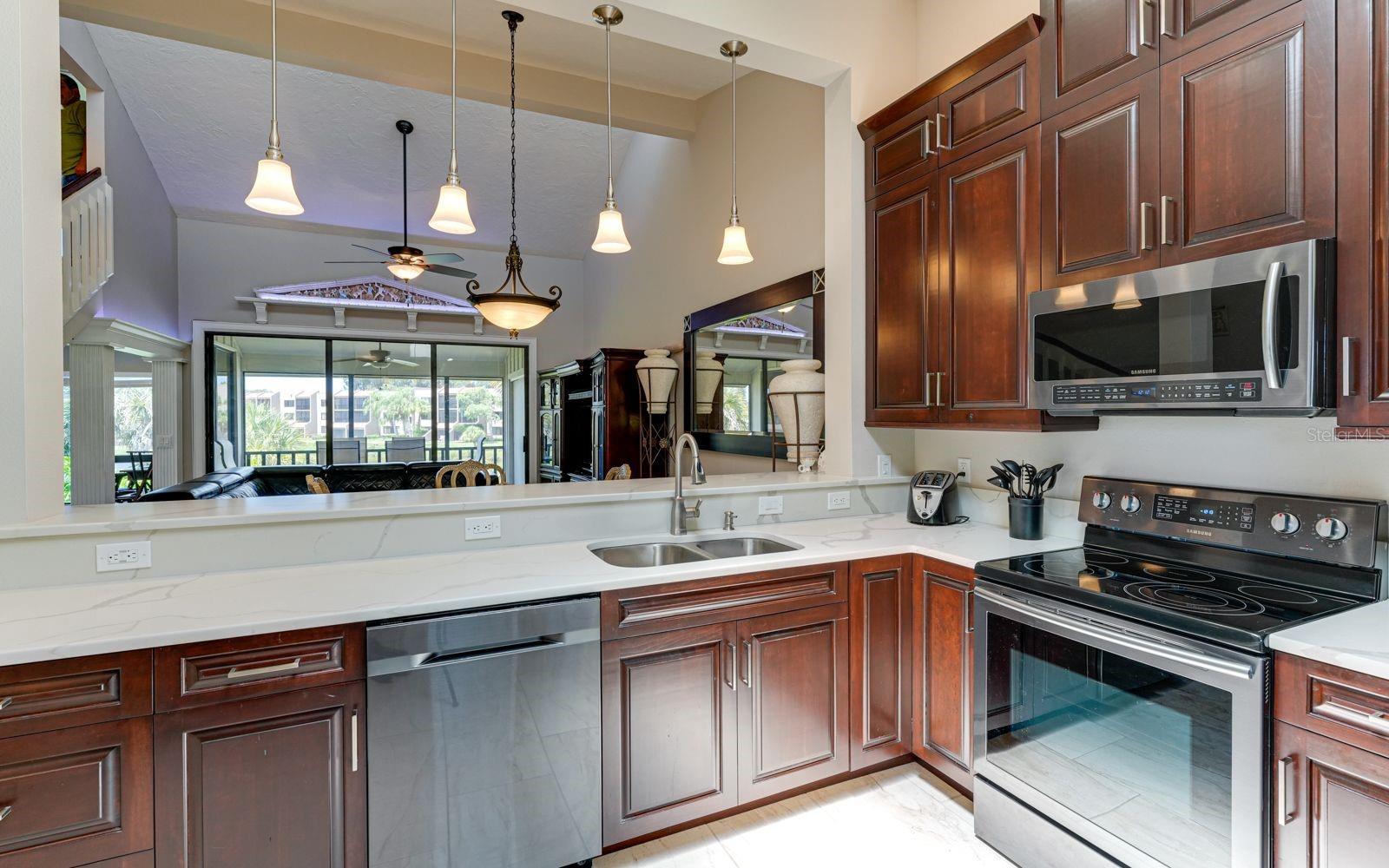 Image 18 of 50 For 5369 Lake Arrowhead Trail 17a