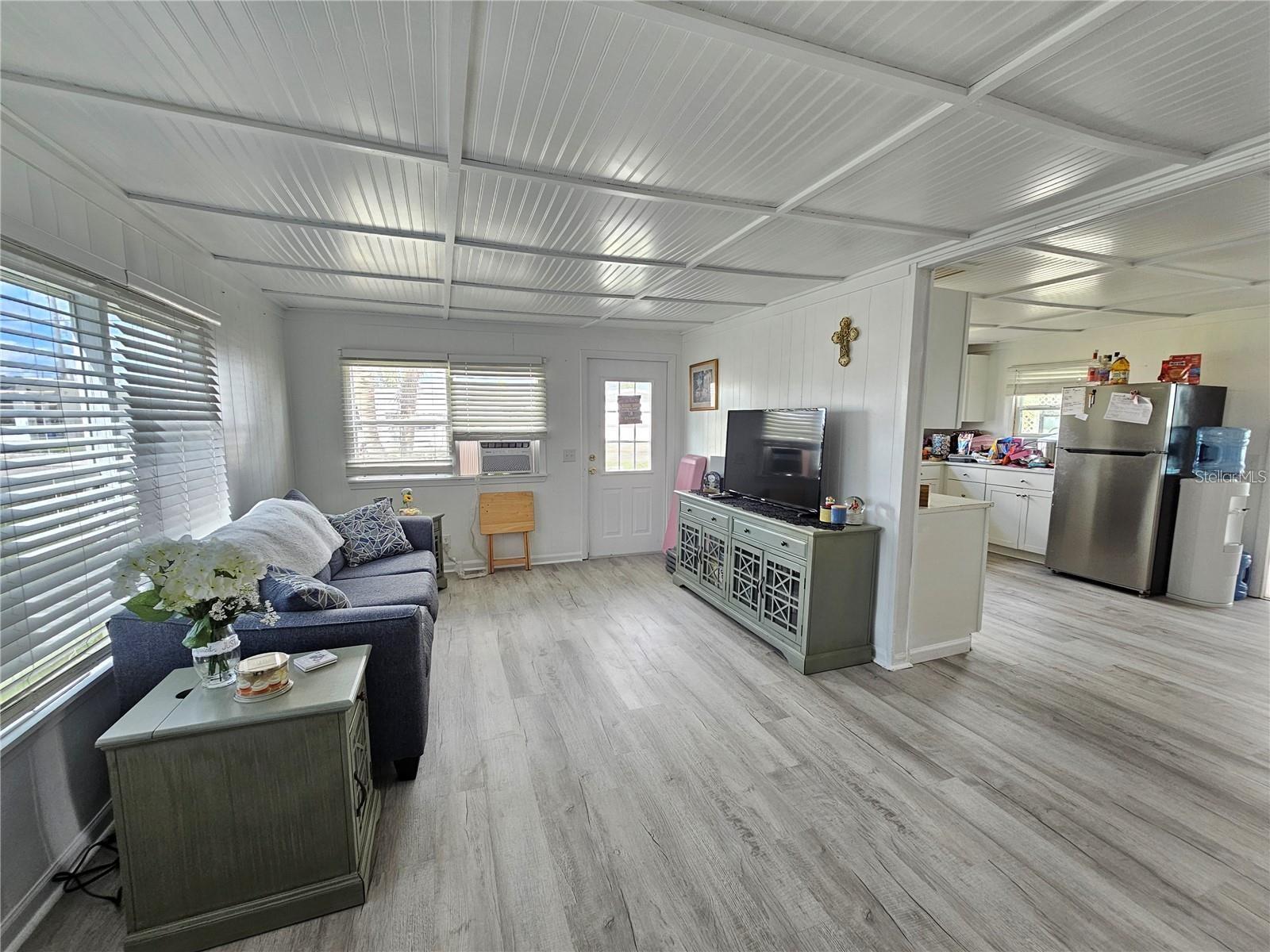 Image 6 of 14 For 321 4th Street W