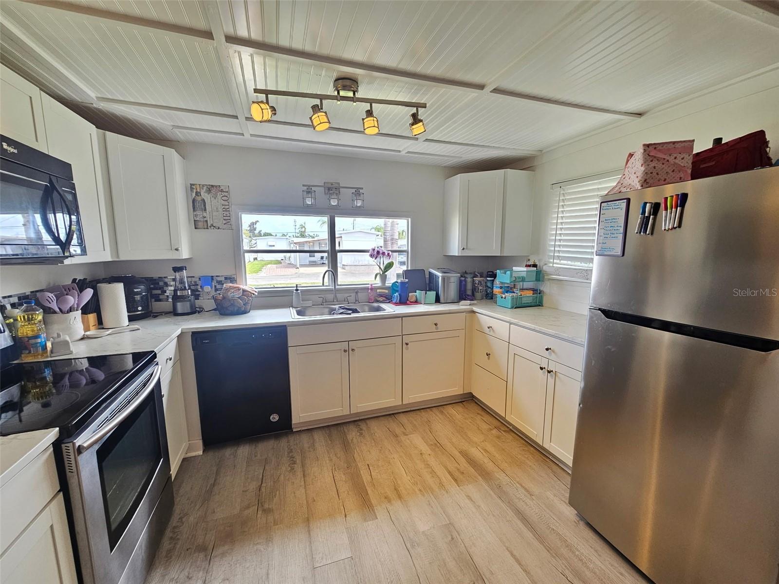 Image 7 of 14 For 321 4th Street W