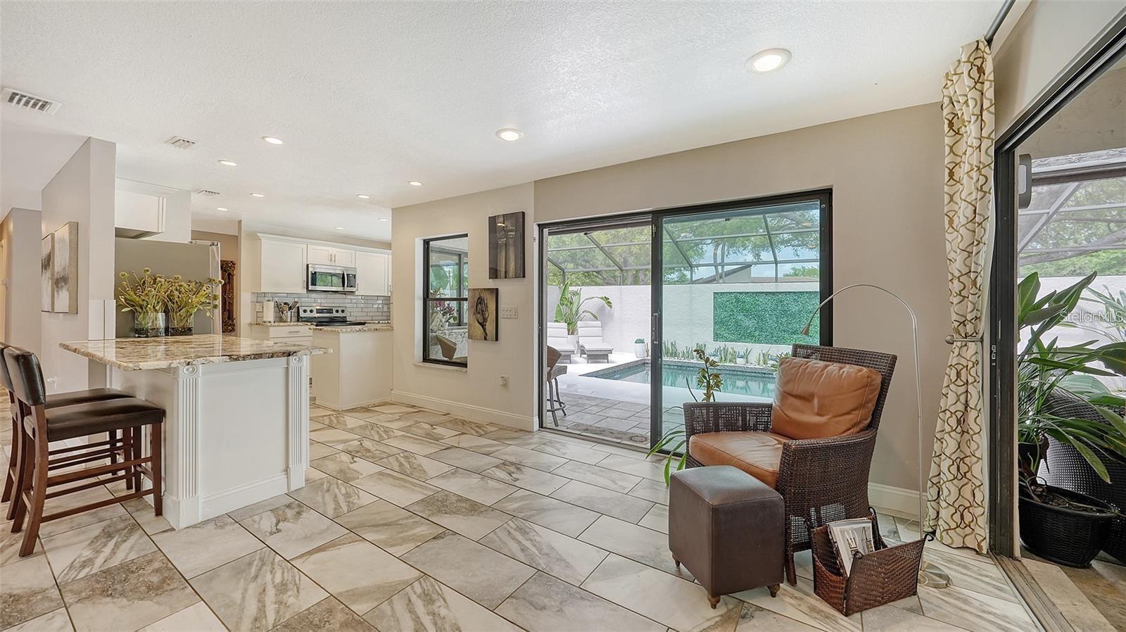 Image 15 of 48 For 3842 Glen Oaks Manor Drive