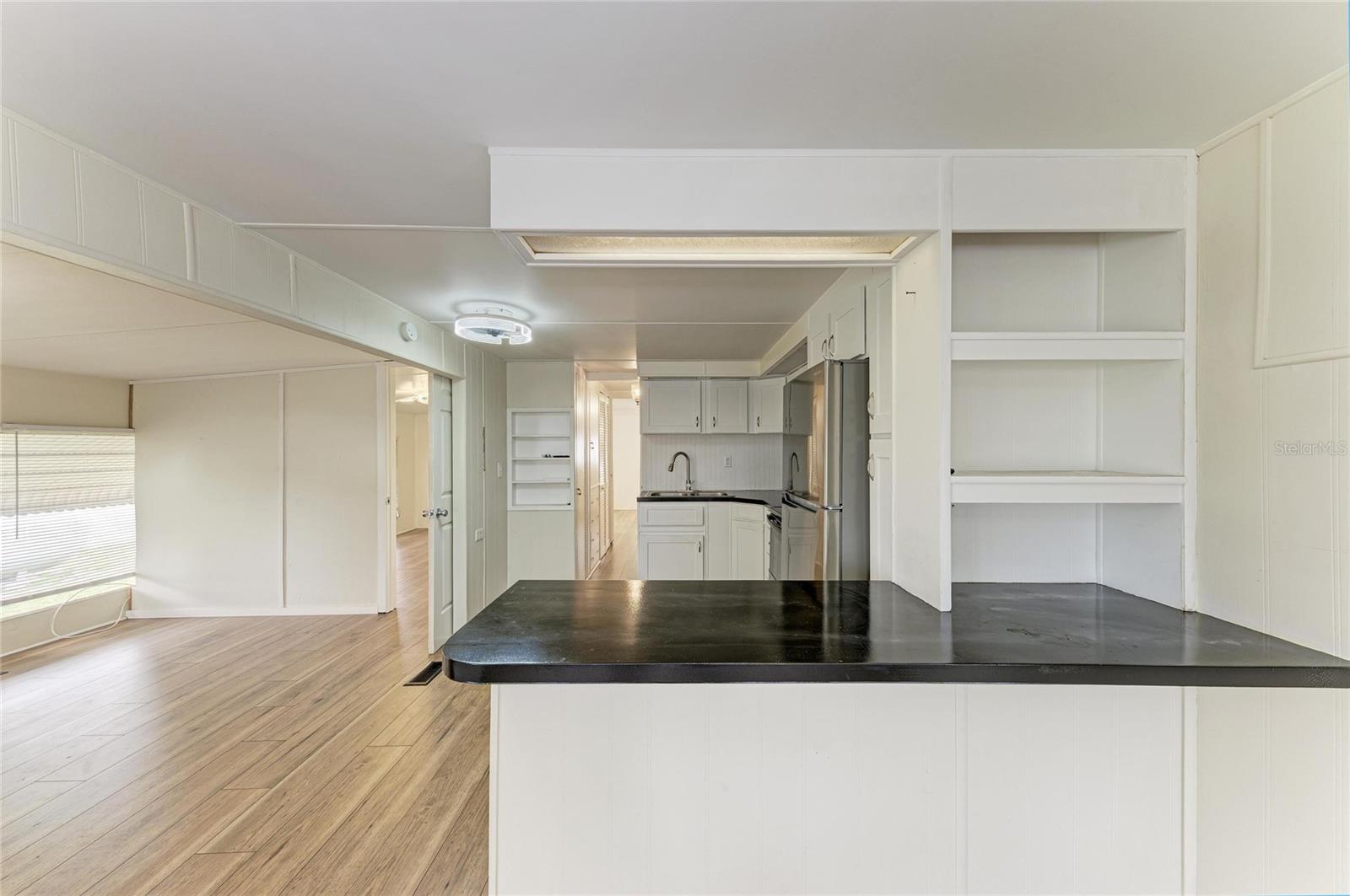 Image 10 of 38 For 709 50th Avenue Terrace W