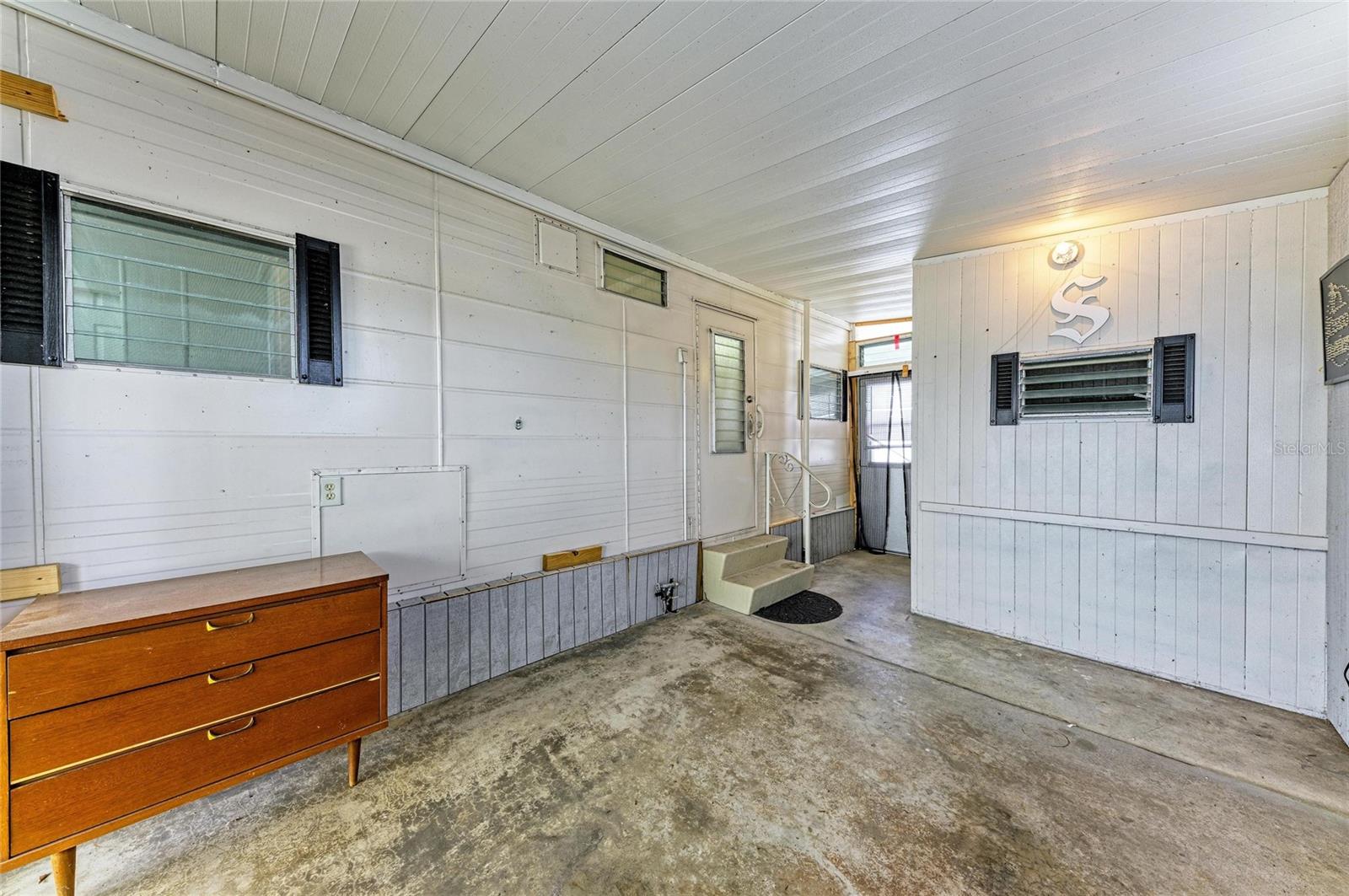 Image 30 of 38 For 709 50th Avenue Terrace W