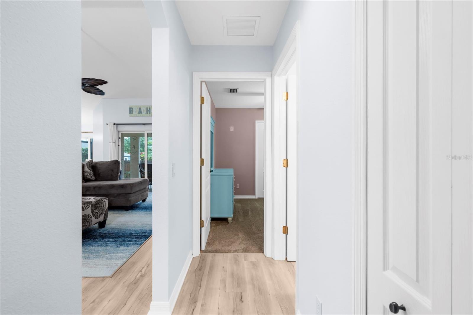 Image 14 of 52 For 947 Seneca Road