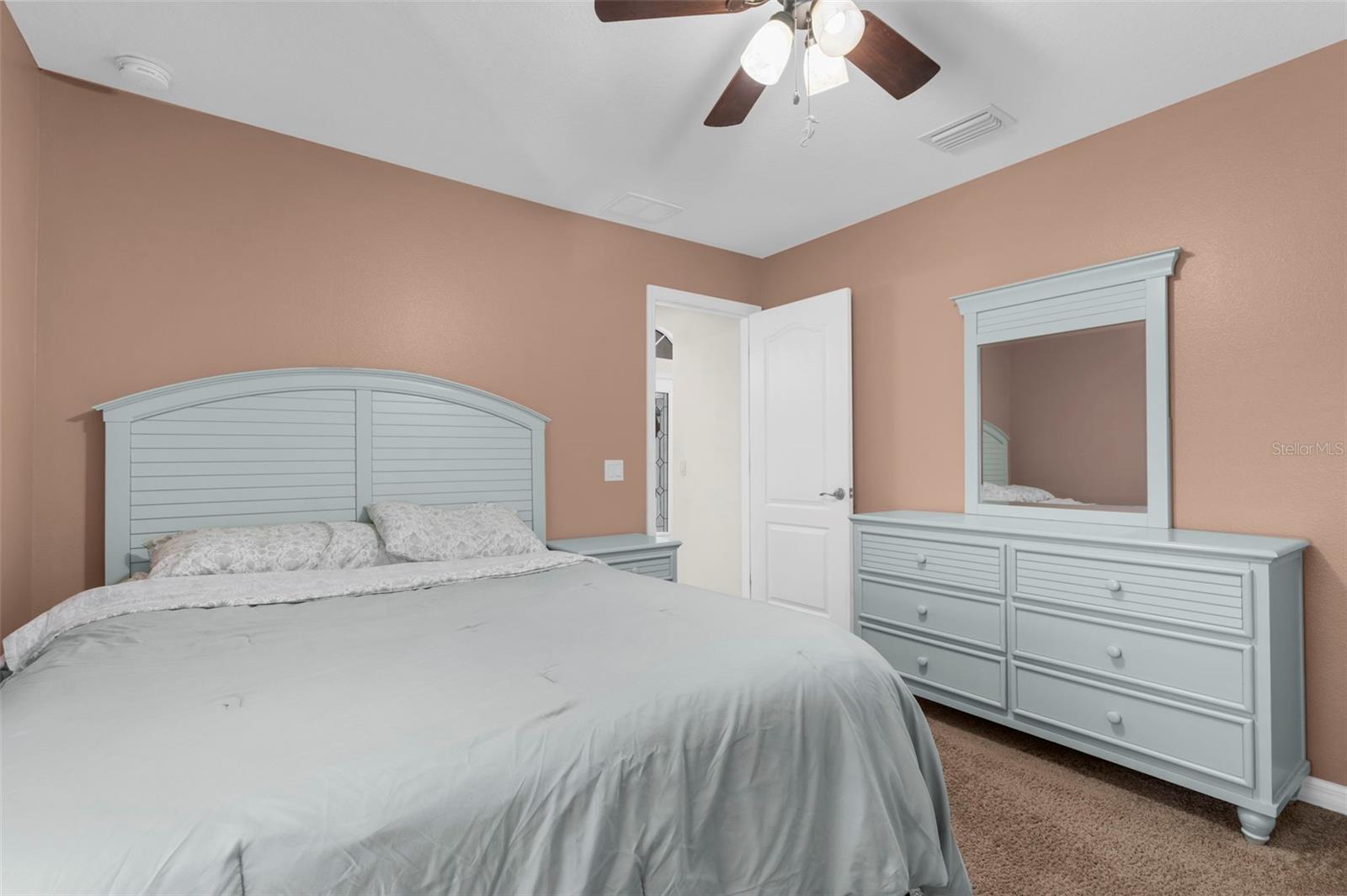 Image 17 of 52 For 947 Seneca Road