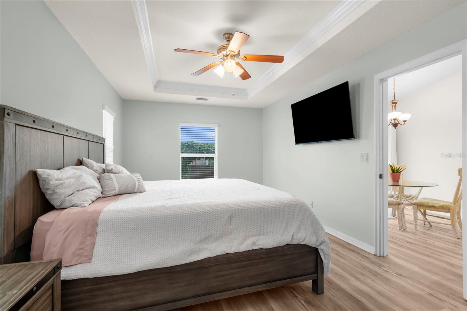 Image 22 of 52 For 947 Seneca Road