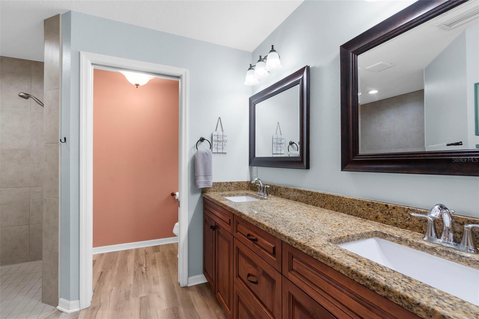 Image 26 of 52 For 947 Seneca Road