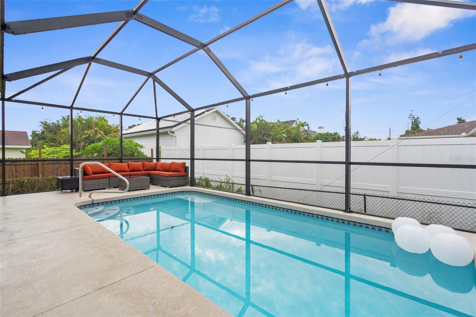 Image 34 of 52 For 947 Seneca Road