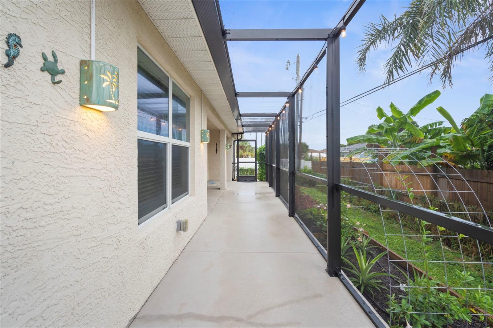 Image 36 of 52 For 947 Seneca Road