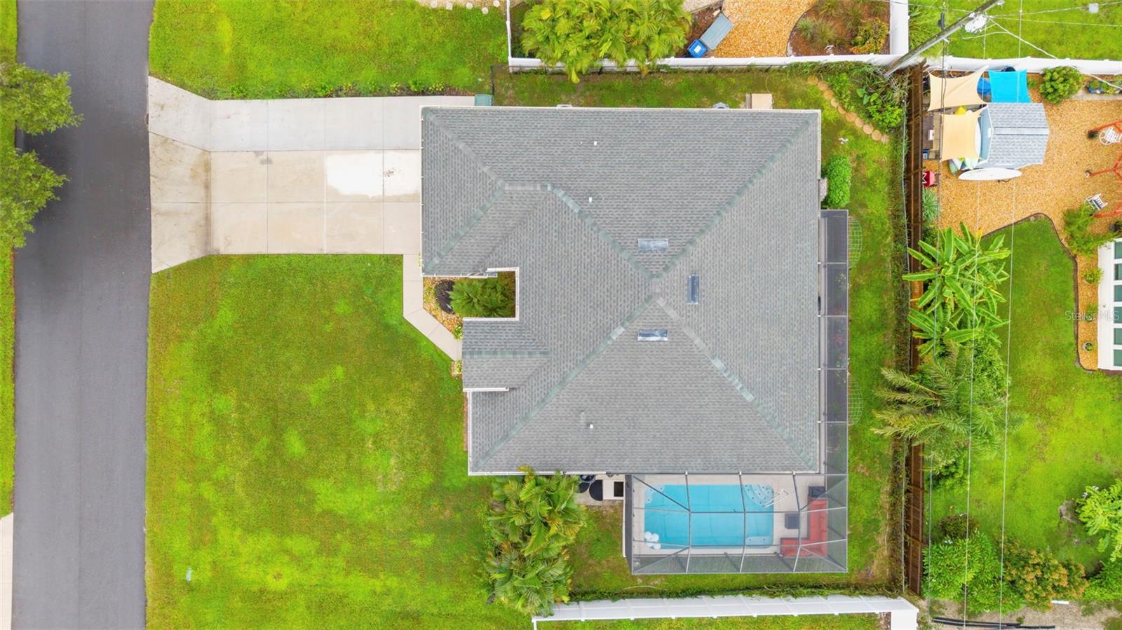 Image 42 of 52 For 947 Seneca Road