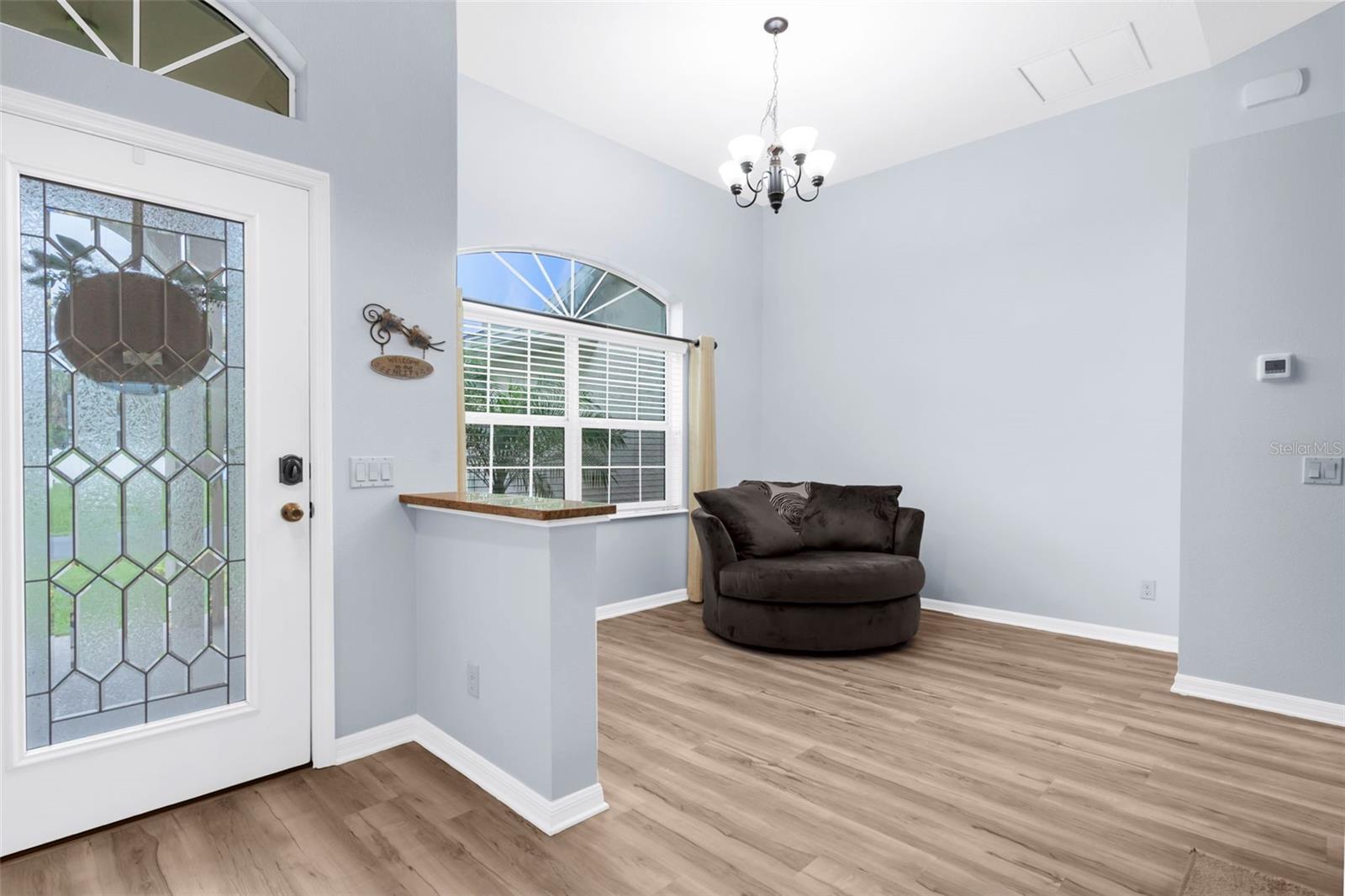 Image 48 of 52 For 947 Seneca Road