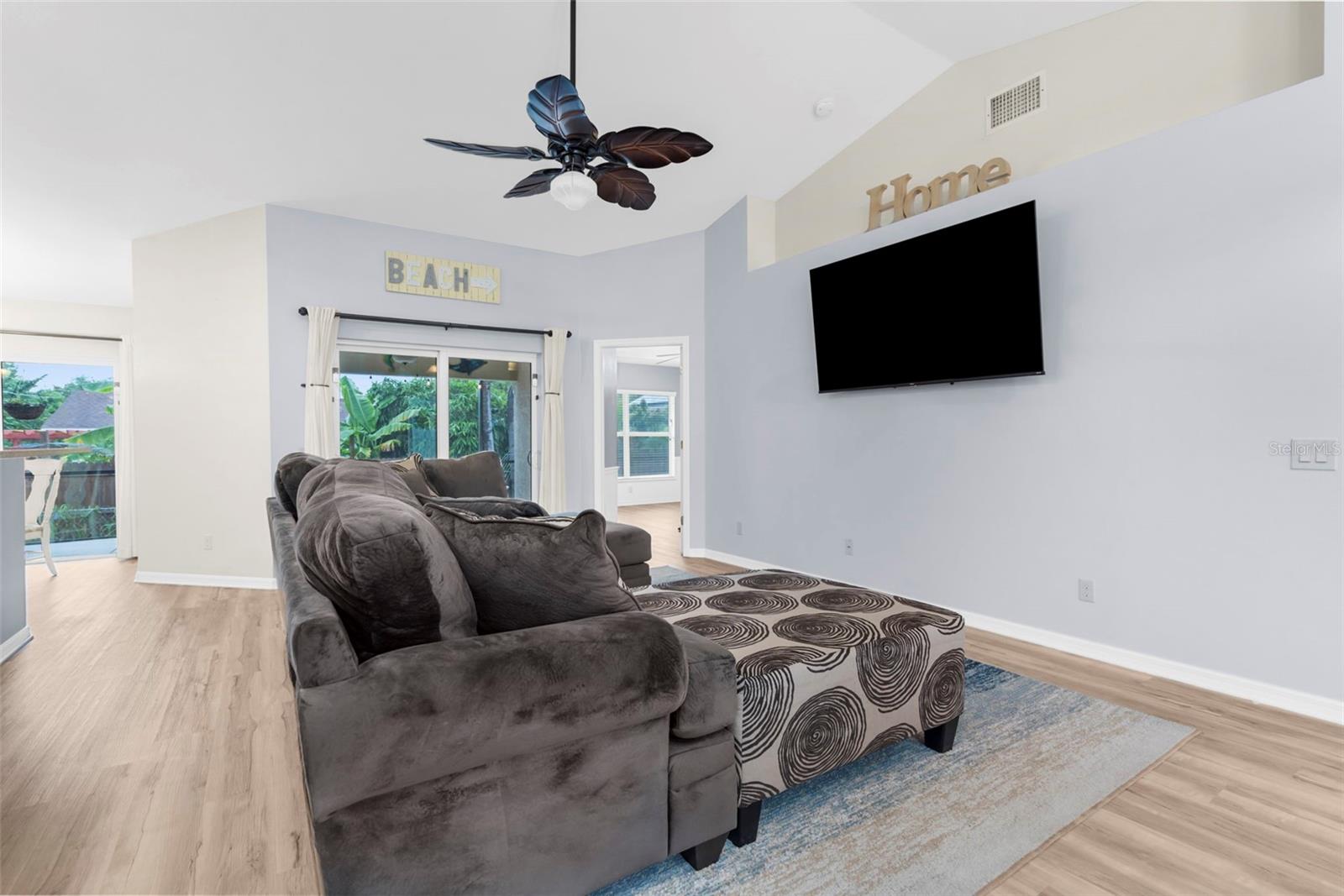 Image 50 of 52 For 947 Seneca Road