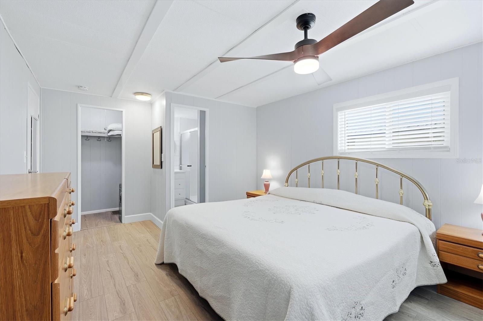 Image 14 of 47 For 1205 45th Avenue Drive E