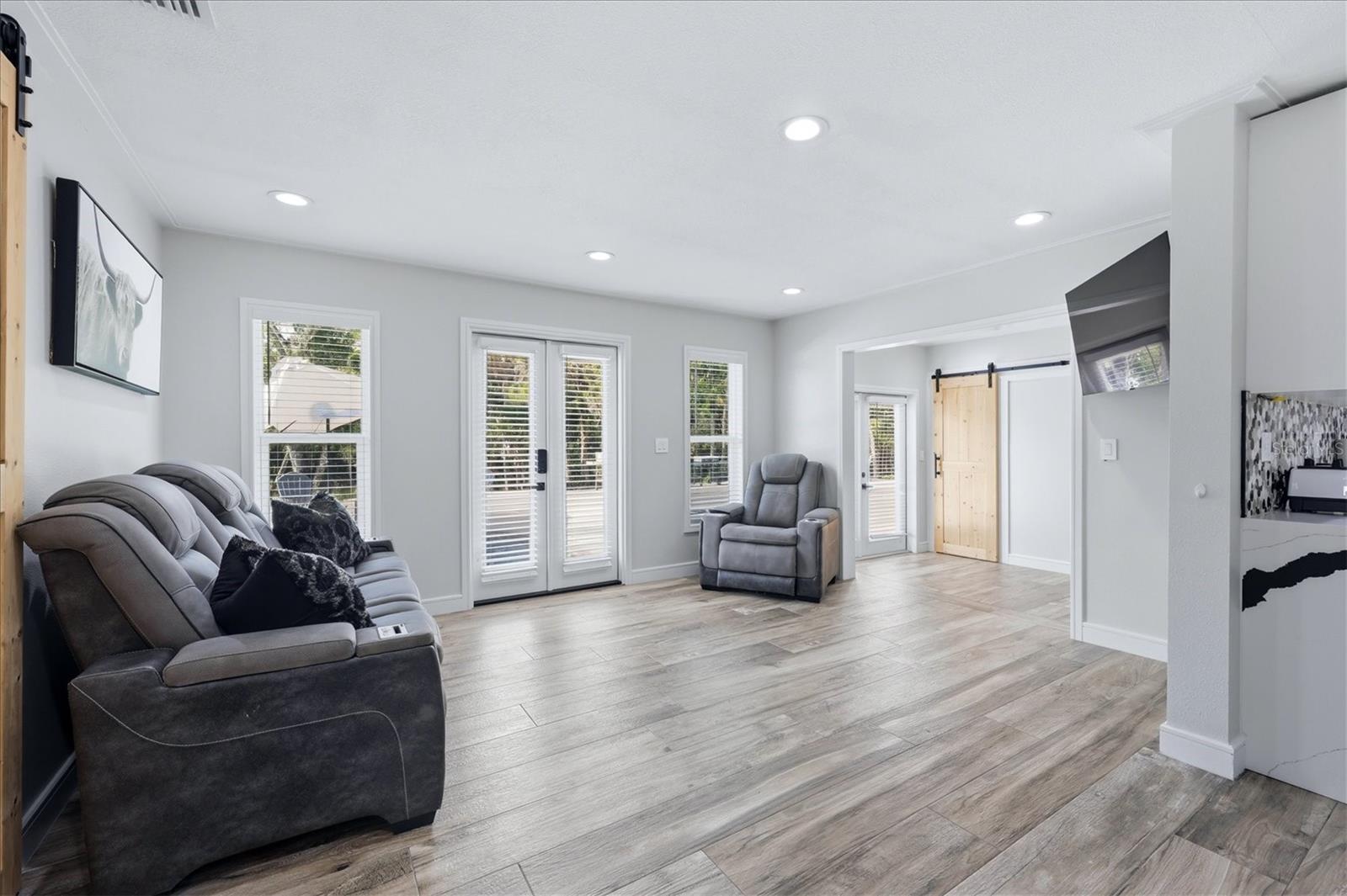 Image 14 of 65 For 5361 Myakka Valley Trail