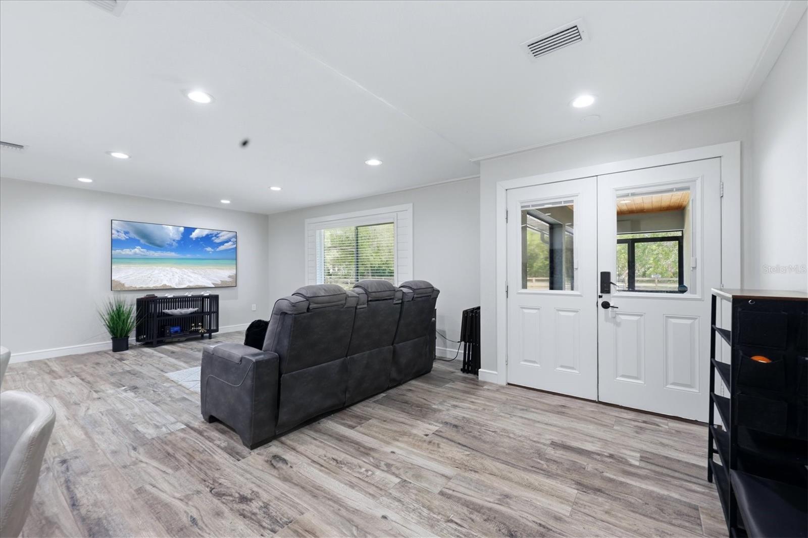 Image 4 of 65 For 5361 Myakka Valley Trail