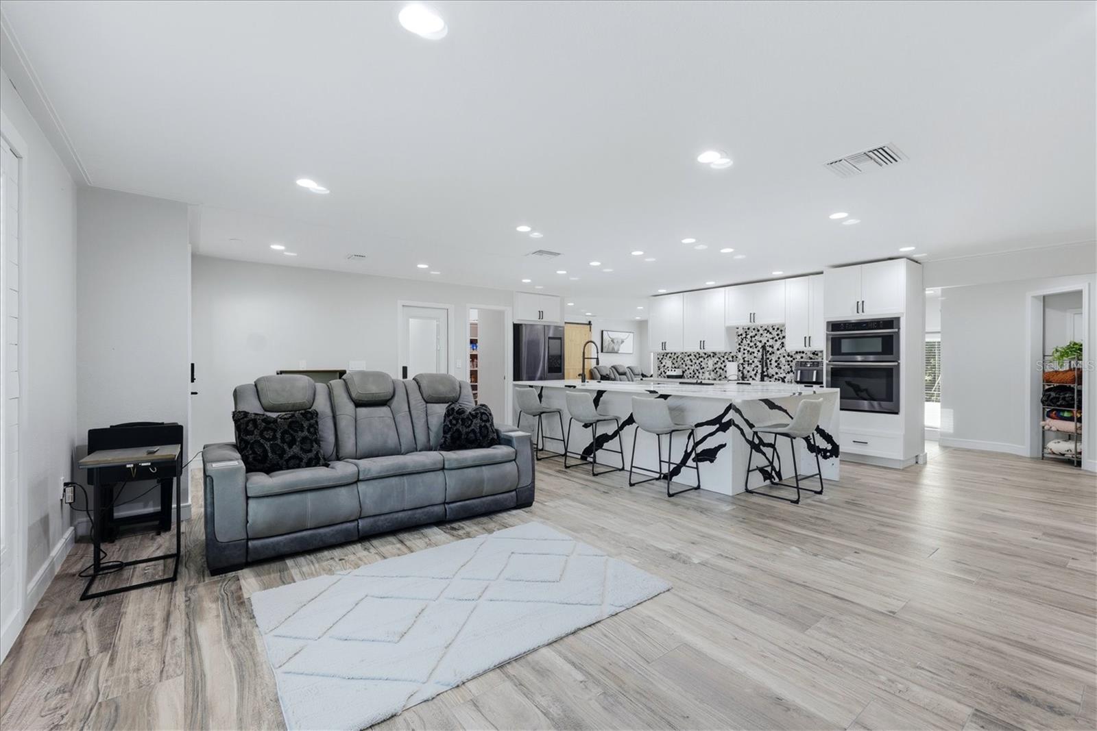 Image 7 of 65 For 5361 Myakka Valley Trail