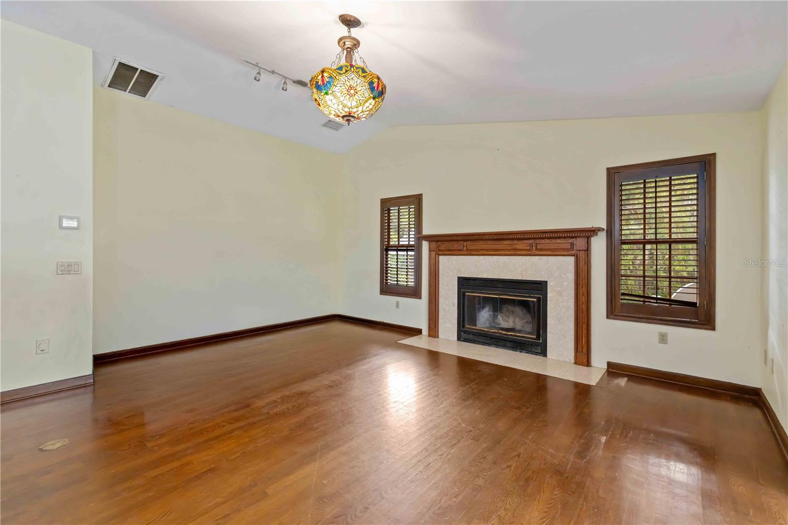 Image 18 of 62 For 7535 Castle Drive