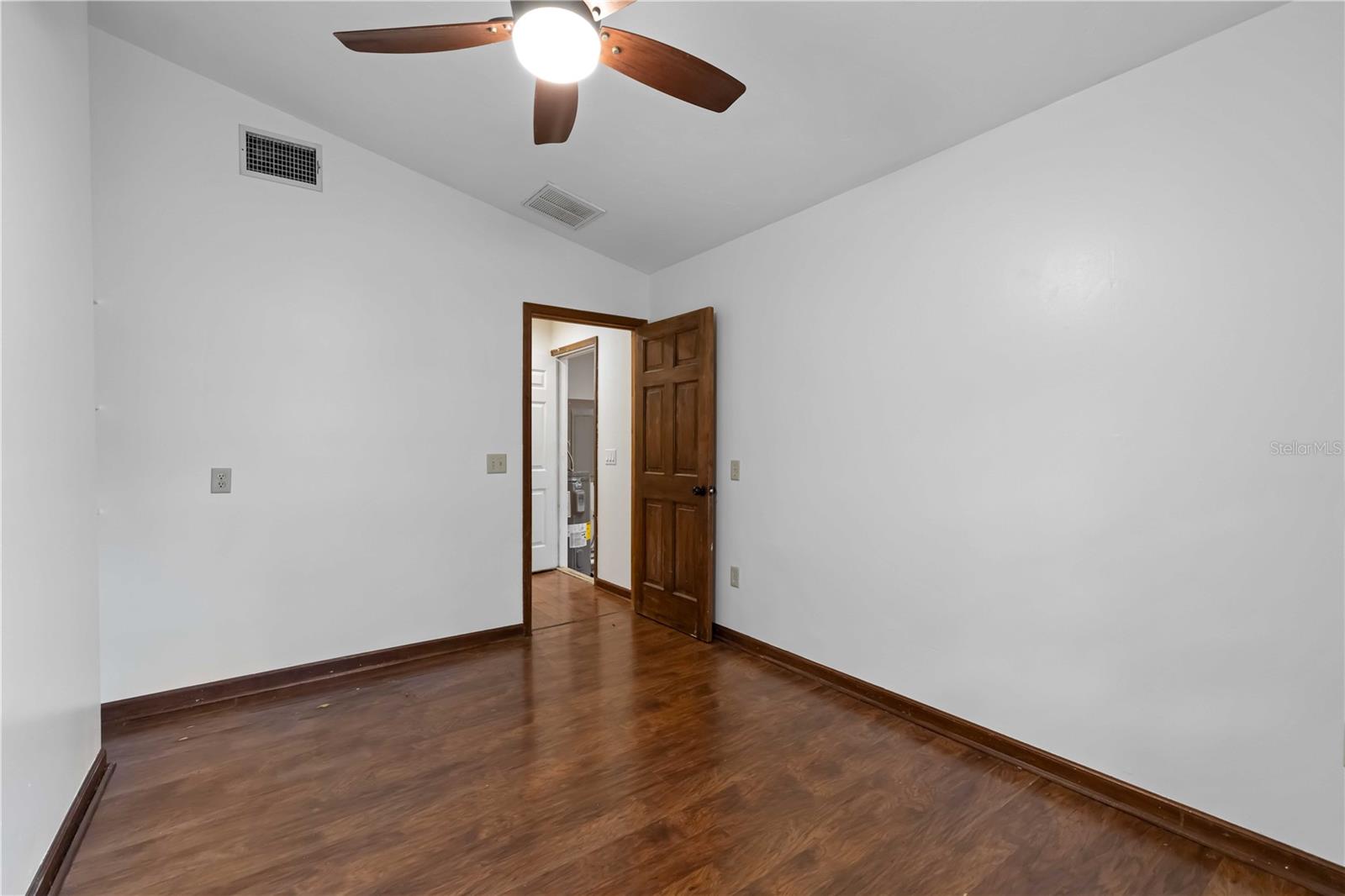 Image 19 of 62 For 7535 Castle Drive