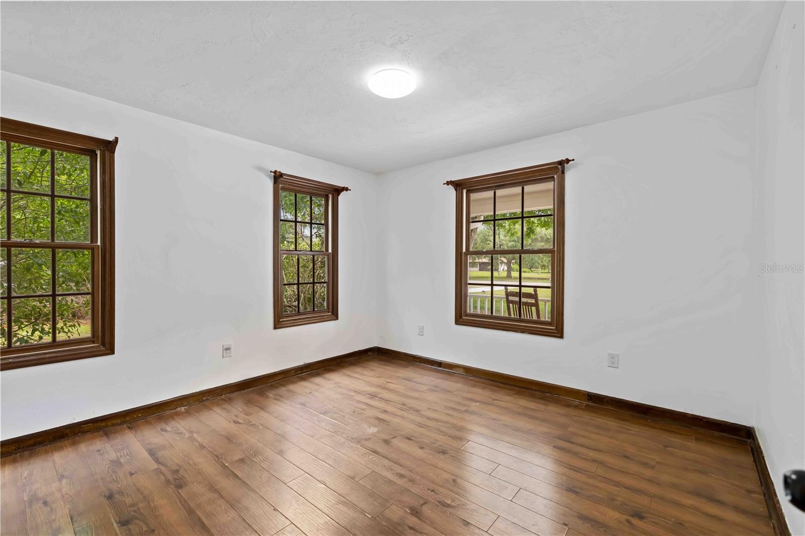 Image 20 of 62 For 7535 Castle Drive