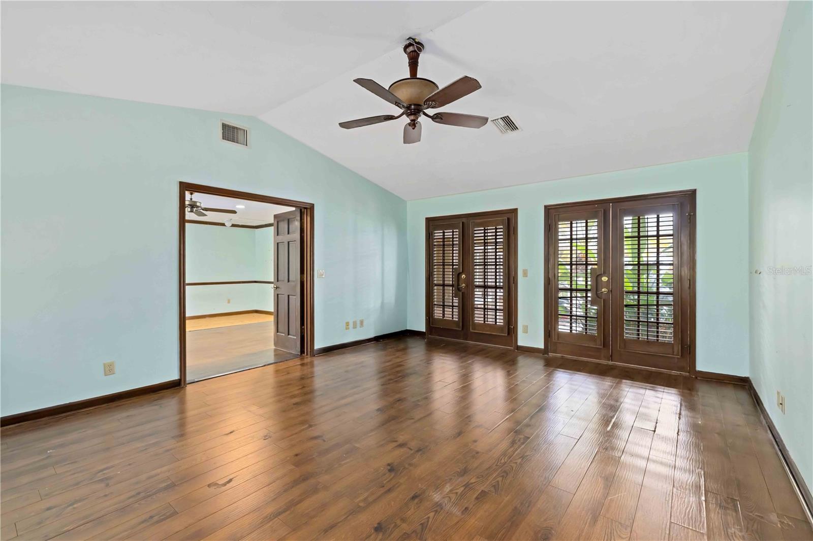 Image 21 of 62 For 7535 Castle Drive