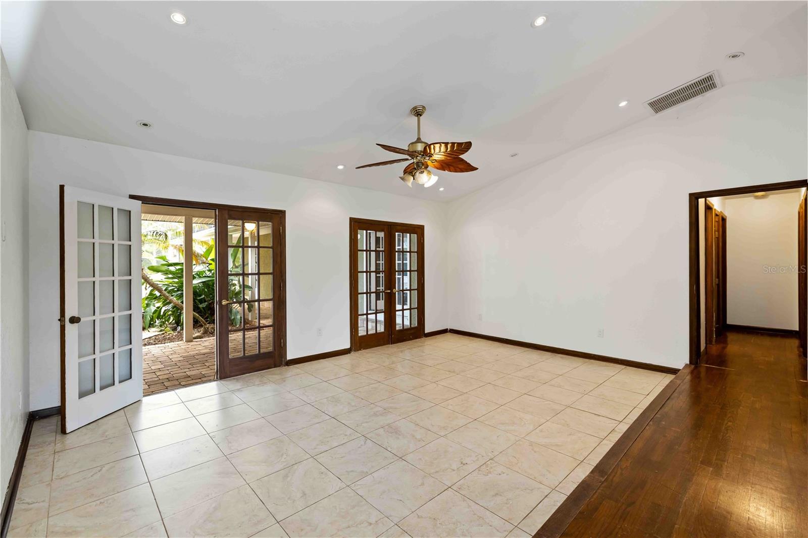 Image 25 of 62 For 7535 Castle Drive