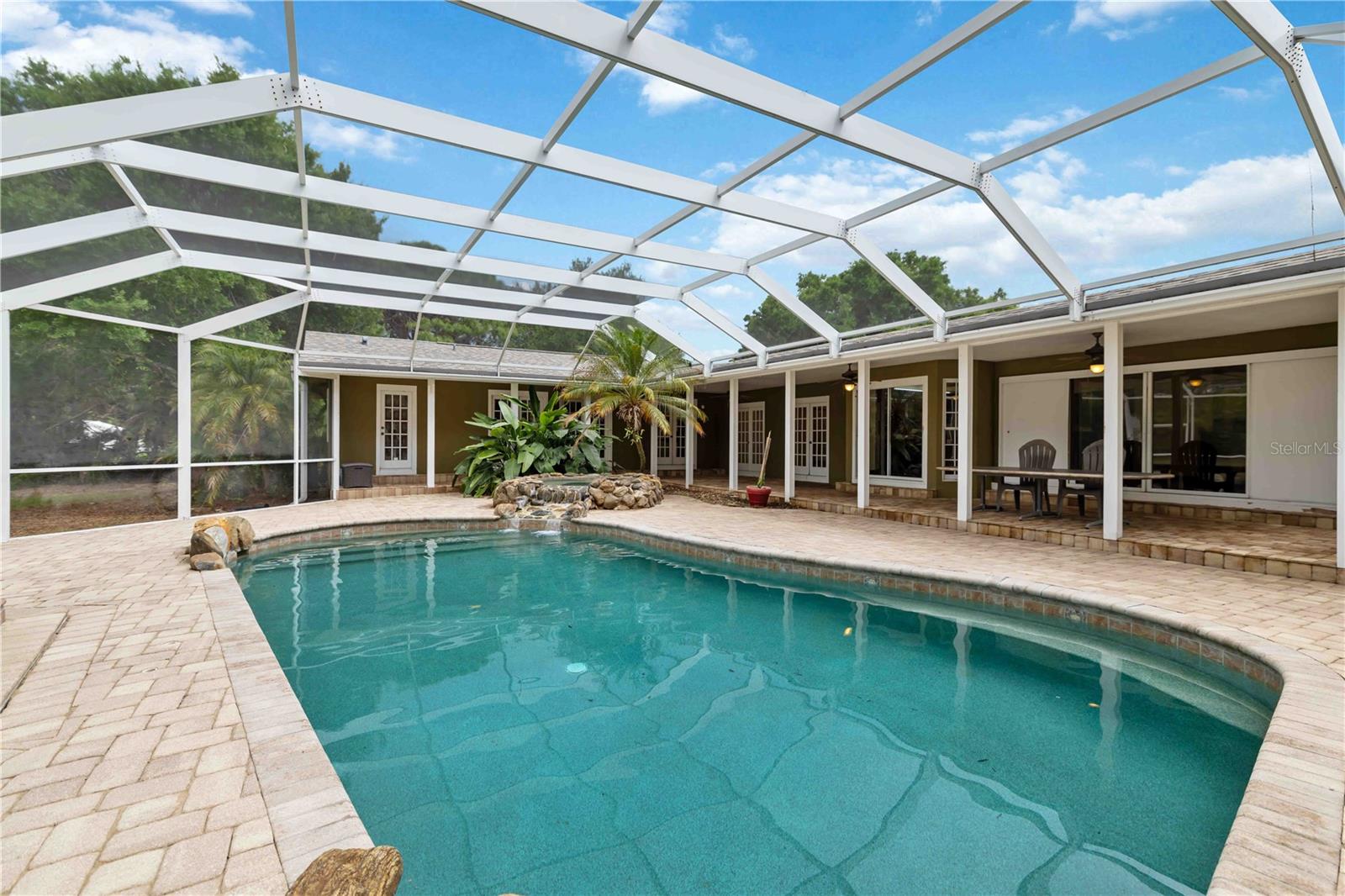 Image 4 of 62 For 7535 Castle Drive