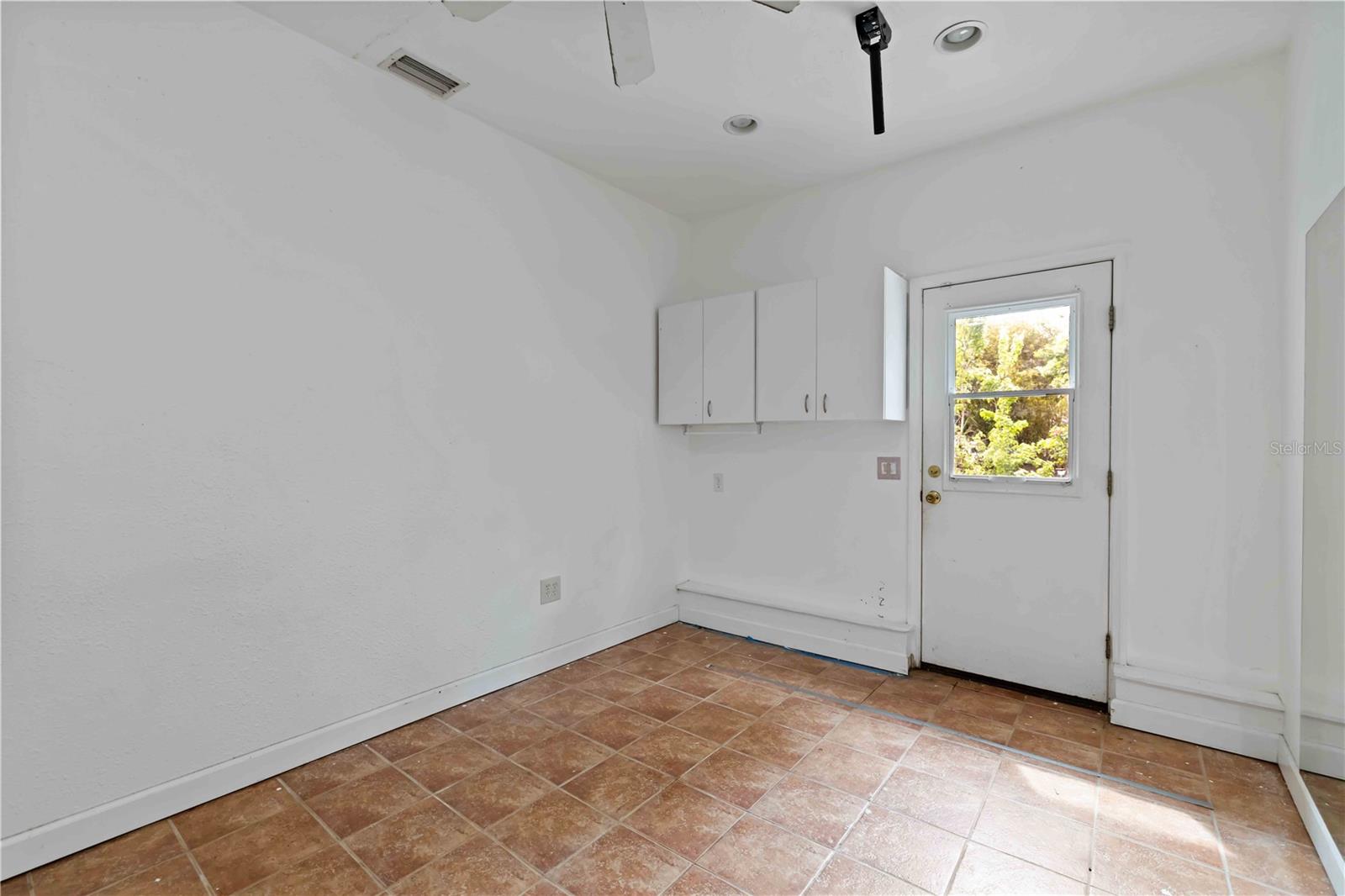 Image 46 of 62 For 7535 Castle Drive