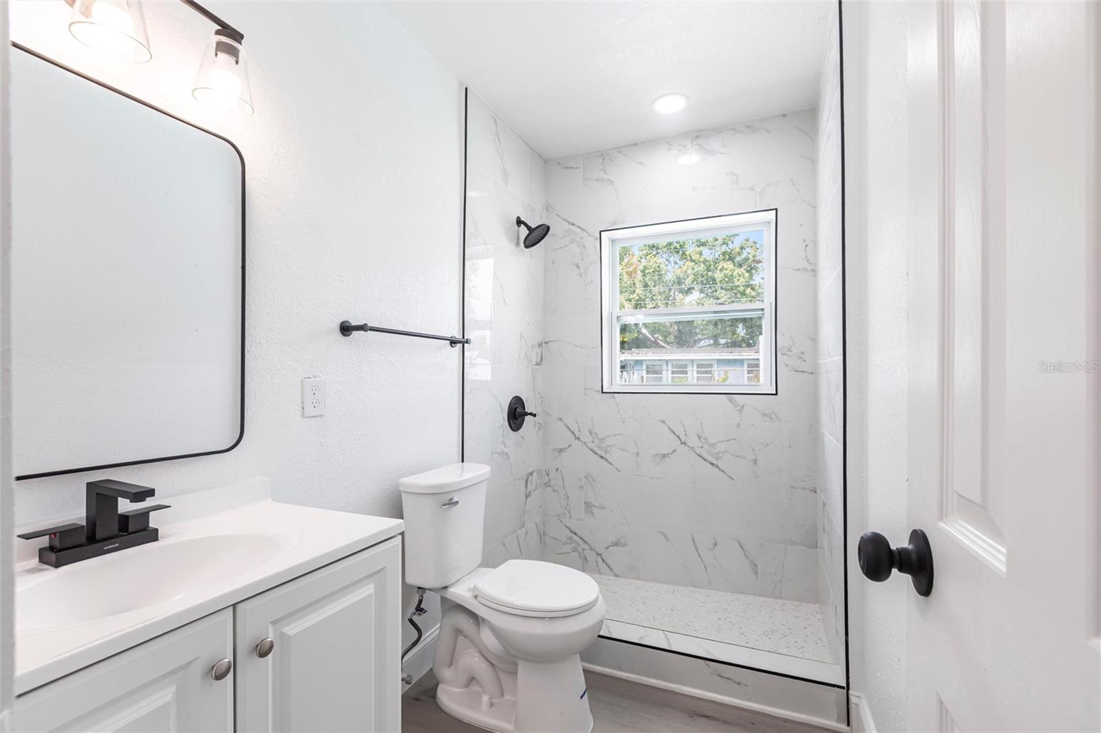 Image 18 of 34 For 6119 19th Avenue N