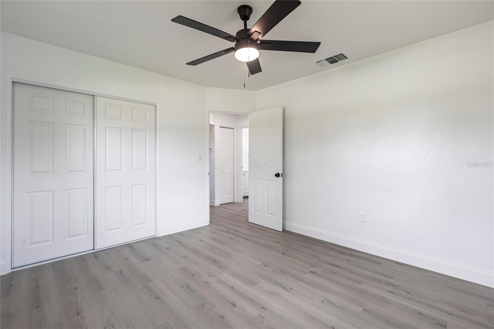 Image 21 of 34 For 6119 19th Avenue N