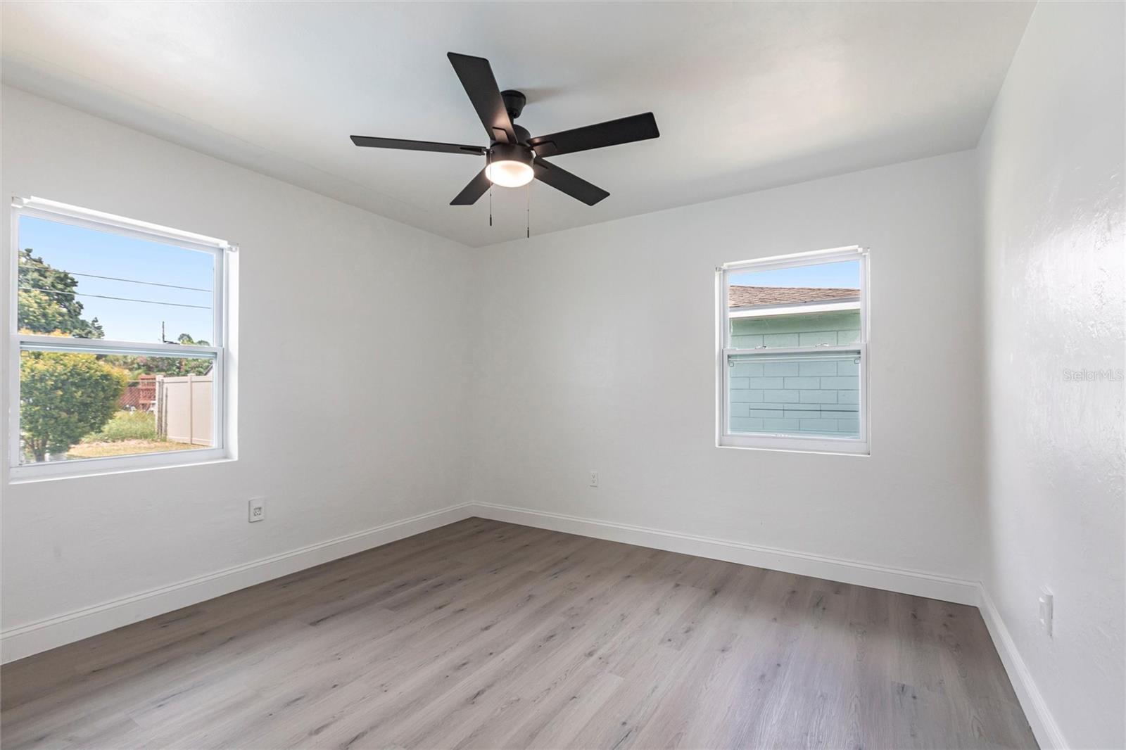 Image 22 of 34 For 6119 19th Avenue N