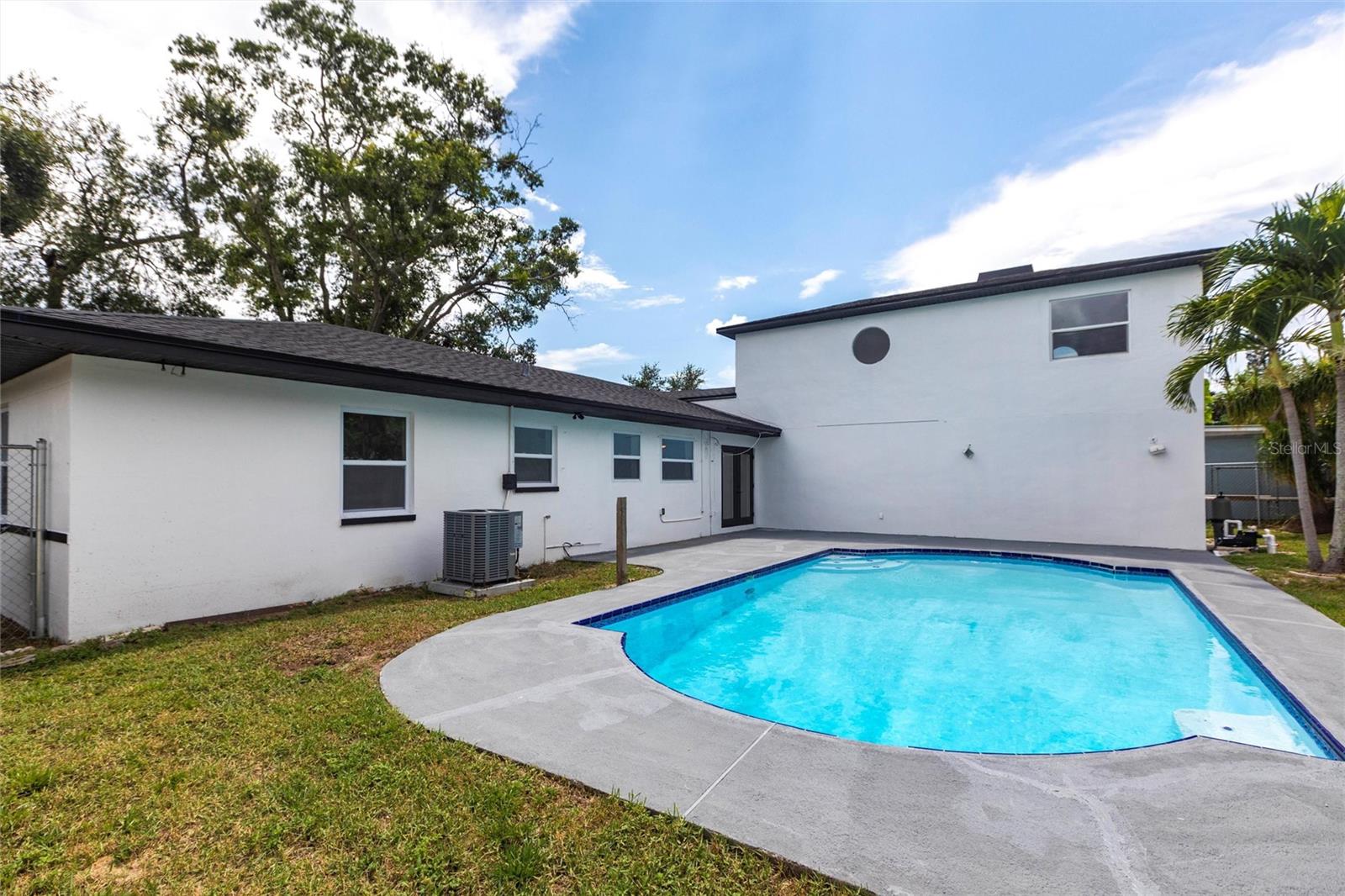 Image 25 of 34 For 6119 19th Avenue N