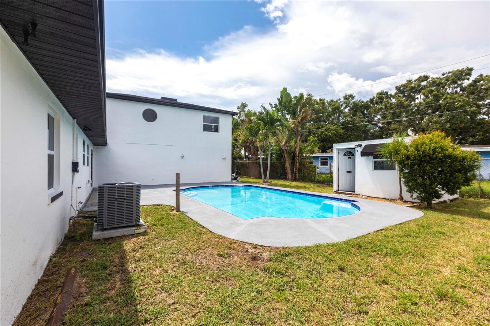 Image 26 of 34 For 6119 19th Avenue N