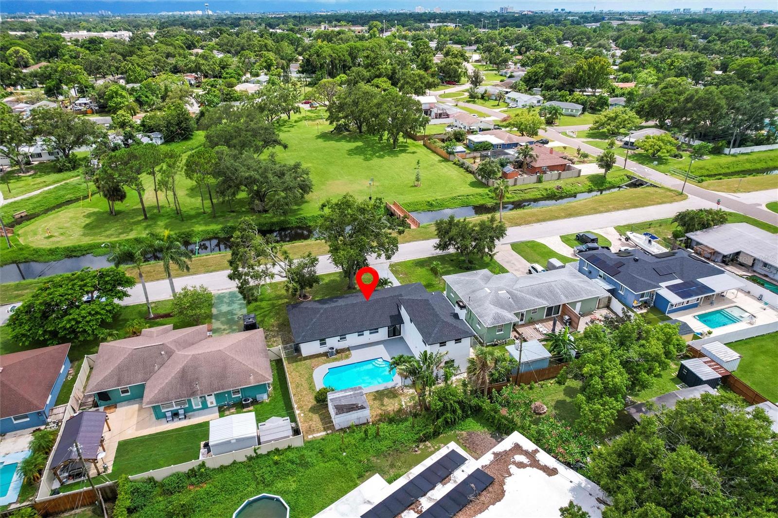 Image 32 of 34 For 6119 19th Avenue N